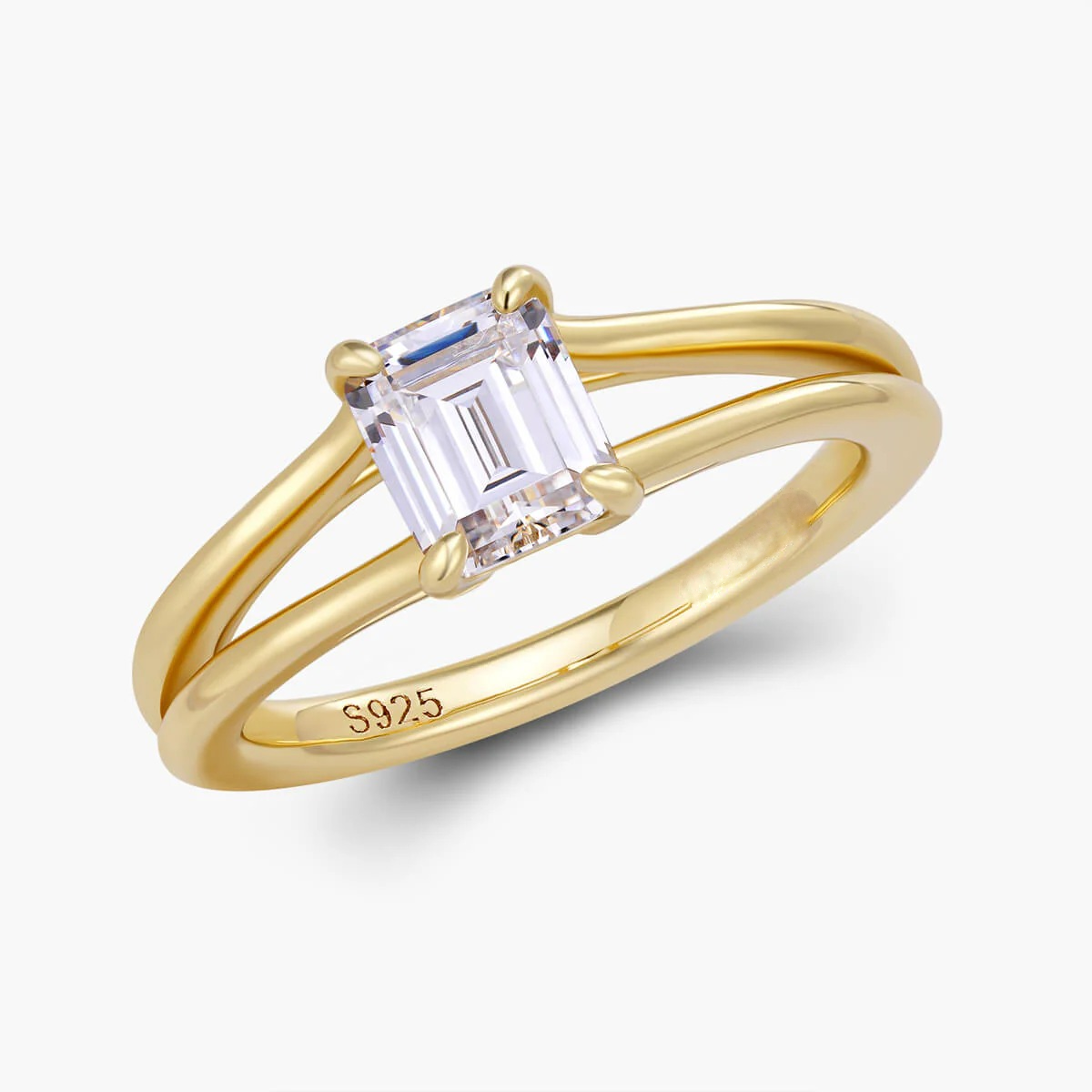 Charmante Moissanite