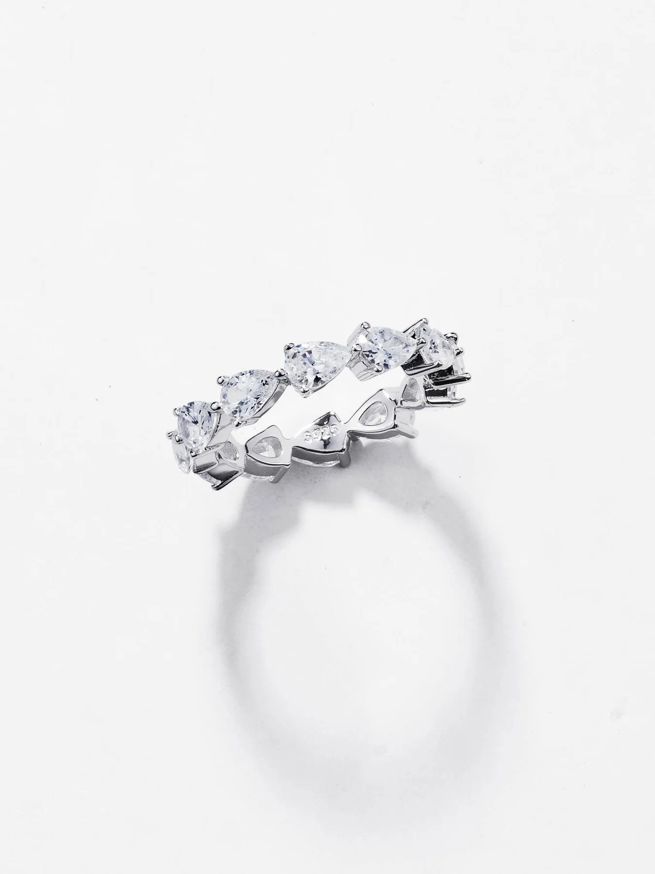 Hamoleket Moissanite