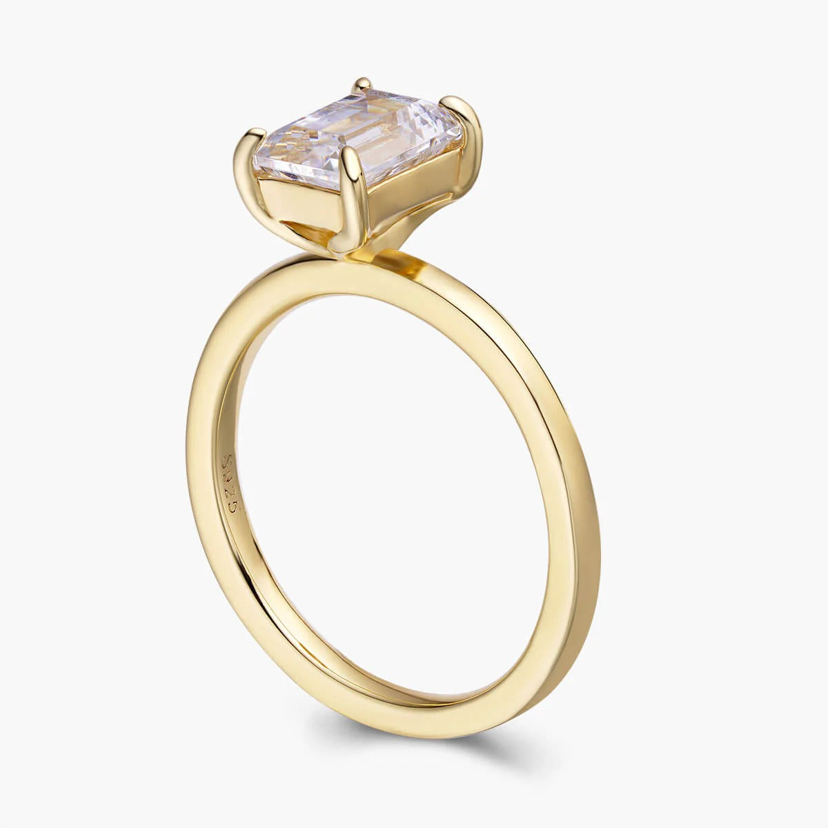 Mon Bisou Moissanite